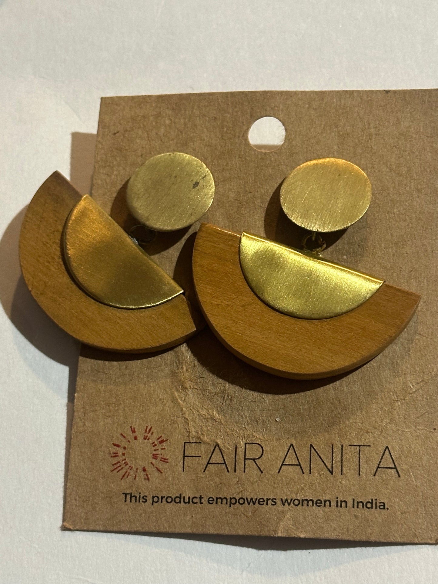 Fair Anita Chord Geometric Wood Studs